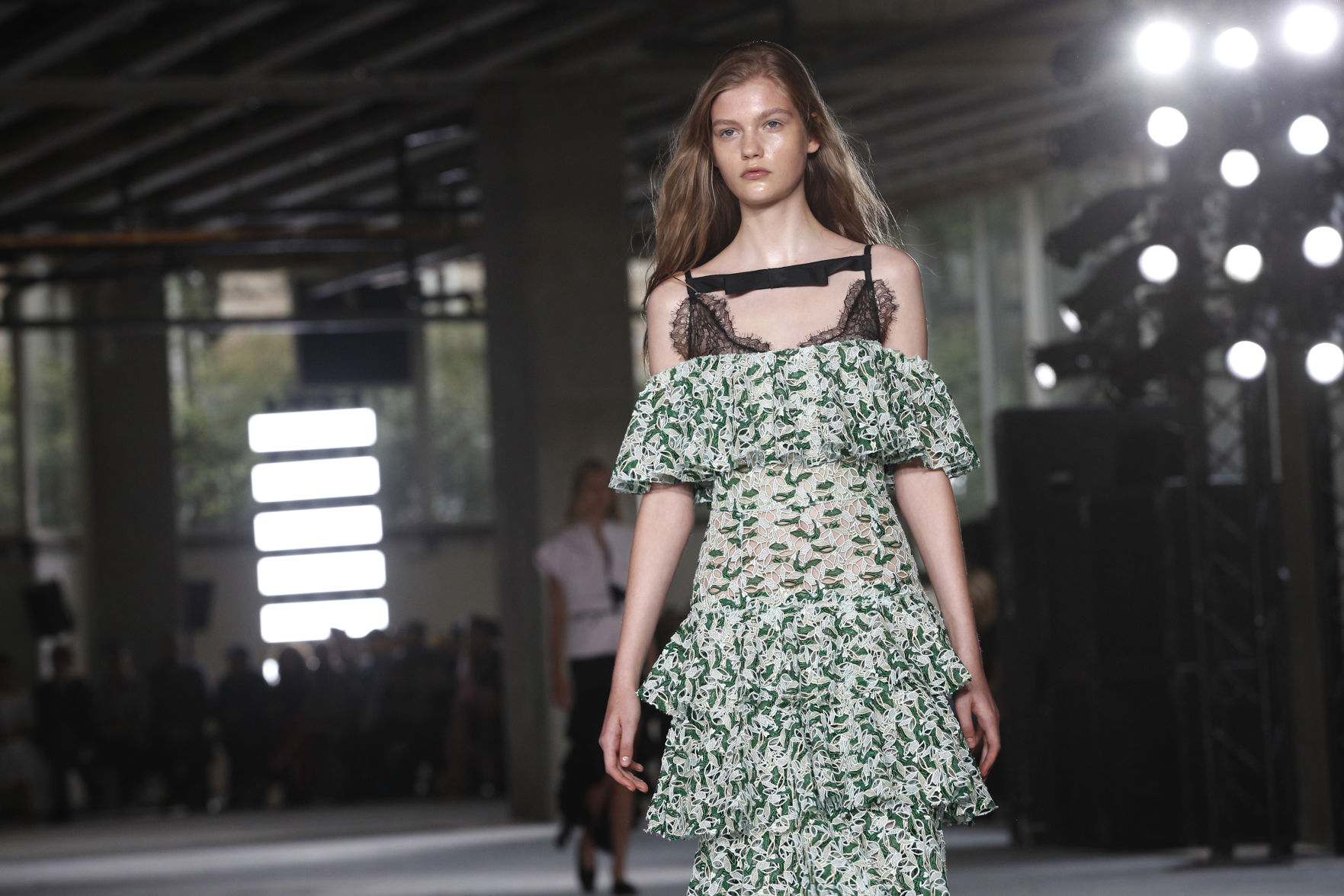 Paris Fashion Valli